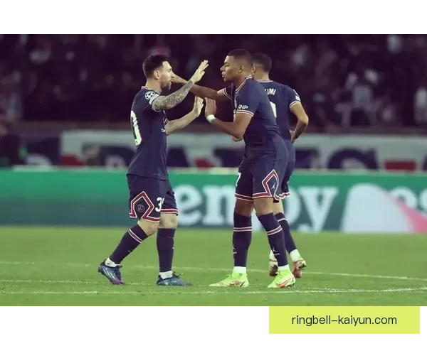 欧冠联赛决赛经典时刻回顾，历届巅峰对决展现足球魅力