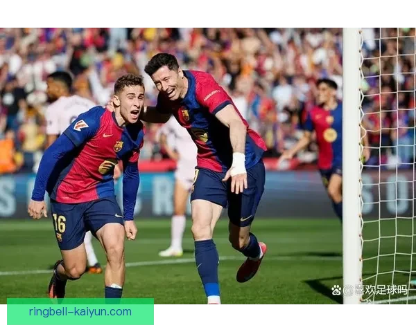 莱万多夫斯基在弗里克战术体系中的核心地位日益凸显