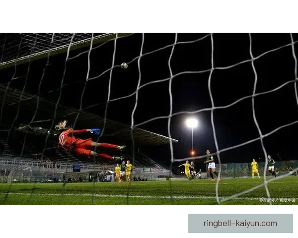 秘鲁队整体表现稳健，近期状态回暖引发关注。