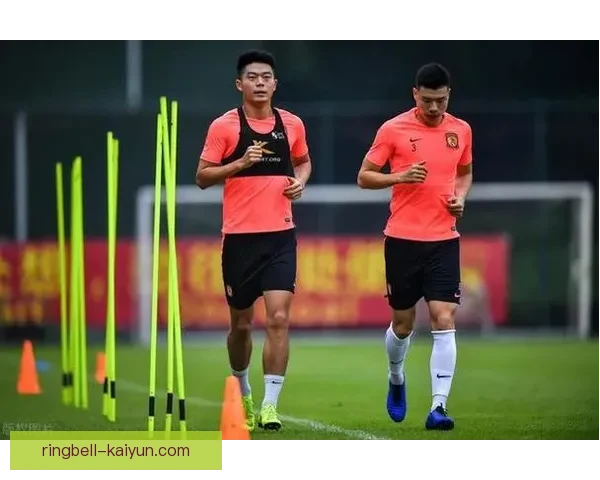 金玟哉拦截抢断数据表现稳健，成为球队后防核心之一。